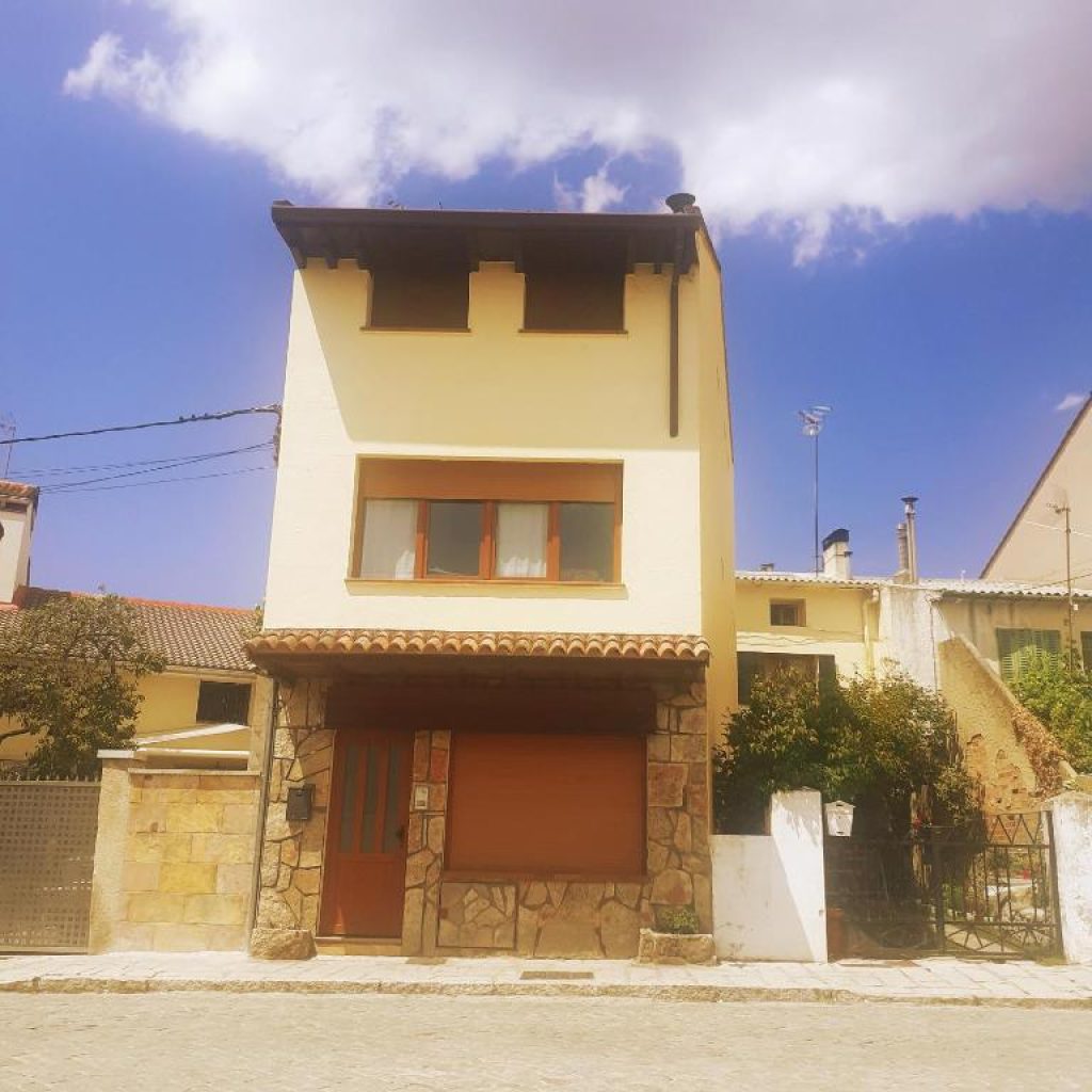 Apartamentos Turísticos El Rincón del Sanabrés - Fachada