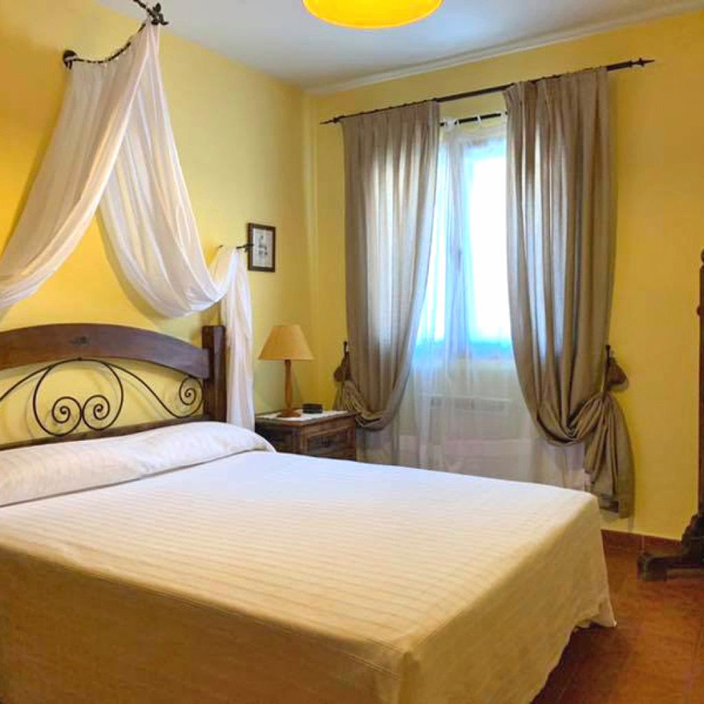 Apartamentos rurales Valle de El Paular - 2px -Aguilón - Dormitorio