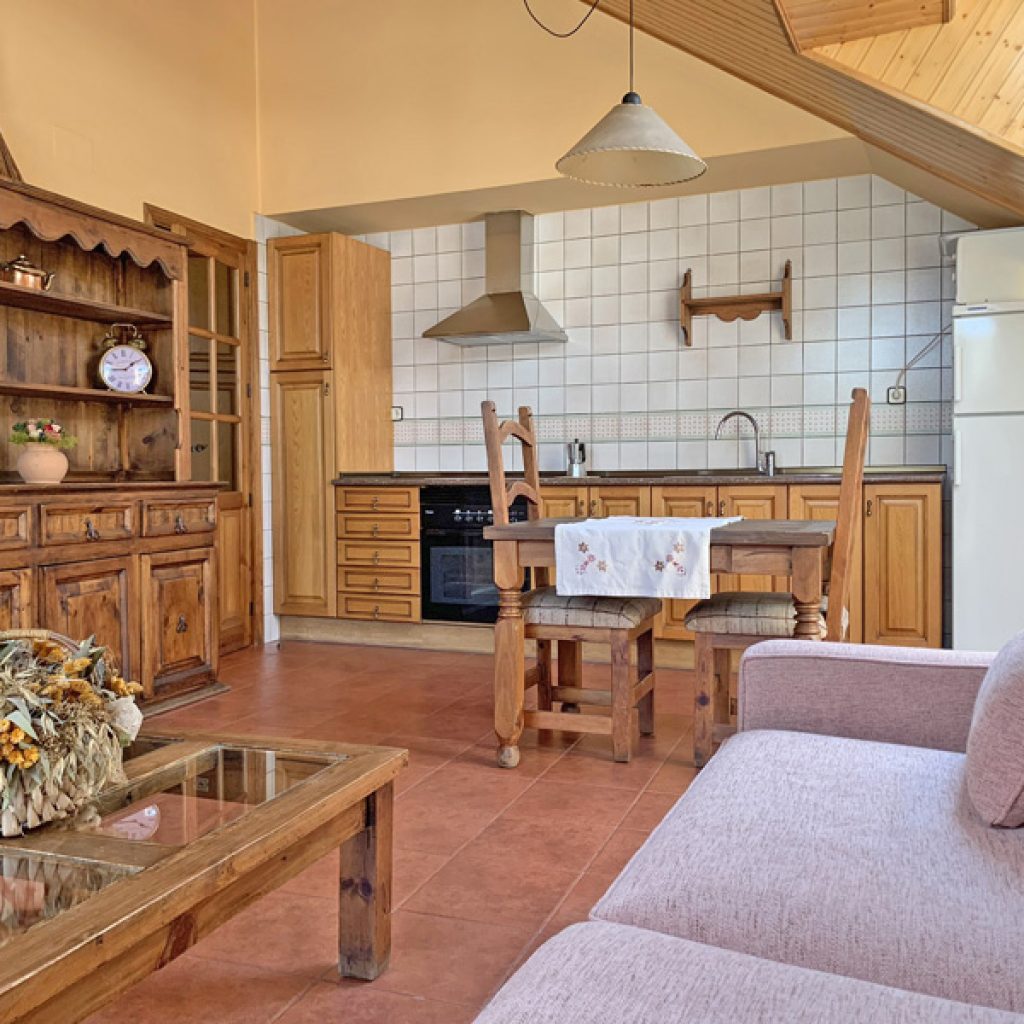 Apartamentos rurales Valle de El Paular - 2px -Calderuelas - Salón