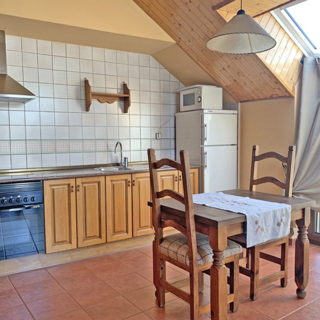 Apartamentos rurales Valle de El Paular - 2px -Calderuelas - Salón