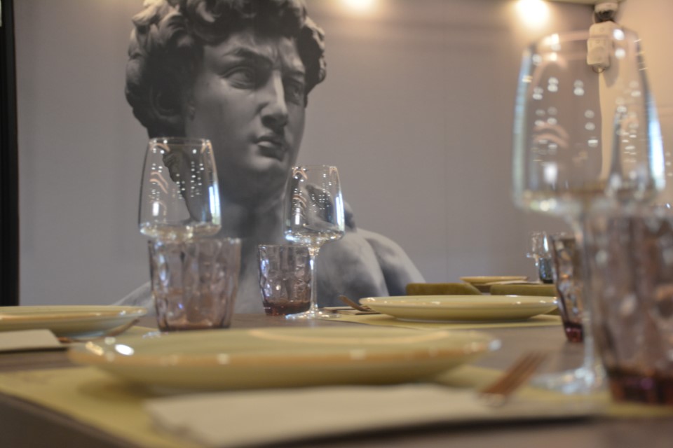 Interior del Restaurante Cachivache Rascafría